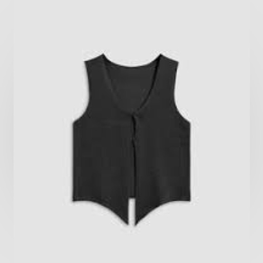 The Commense Knit Vest- size M